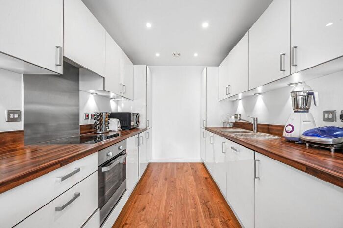 2 Bedroom Flat To Rent In Bevenden Street, Hoxton, N1