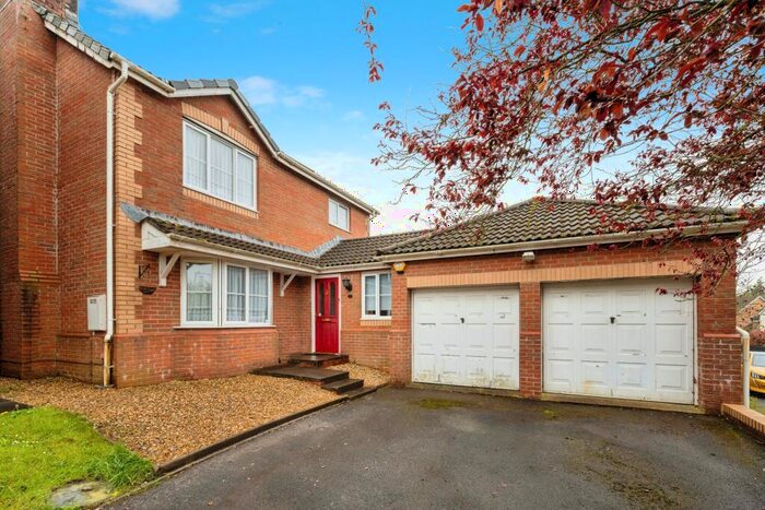 4 Bedroom Detached House For Sale In Cae Castell, Loughor, Swansea, SA4