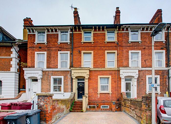 2 Bedroom Maisonette To Rent In South Street, Reading, Berkshire, RG1