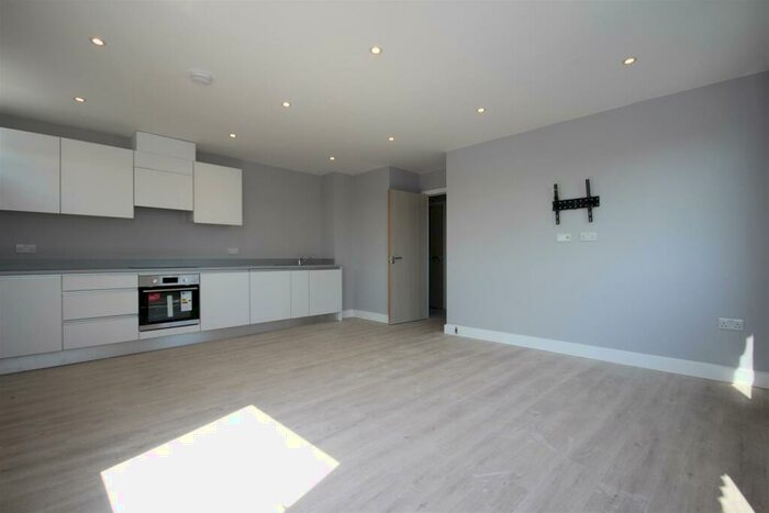 1 Bedroom Apartment To Rent In Neasden Lane, Neasden, NW10