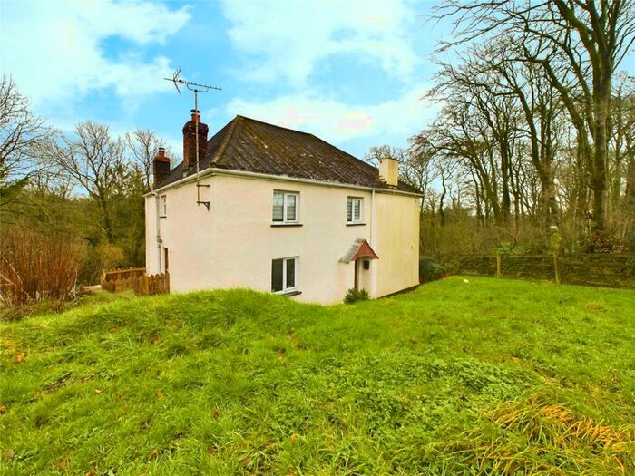 3 Bedroom Semi-Detached House For Sale In Holsworthy, Devon, EX22