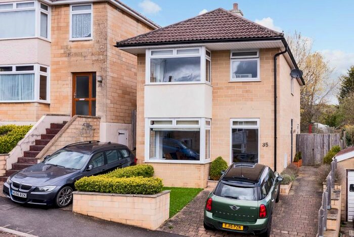 3 Bedroom Detached House To Rent In Croft Road, Bath, BA1