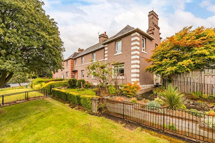 2 Bedroom Flat For Sale In Northfield Avenue, Edinburgh, Edinburgh, EH8