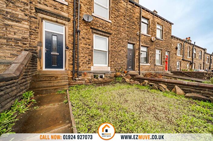 4 Bedroom Terraced House For Sale In Blackmoorfoot Road, Huddersfield, HD4