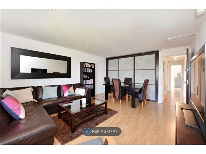 2 Bedroom Flat To Rent In Van Gogh Court, London, E14