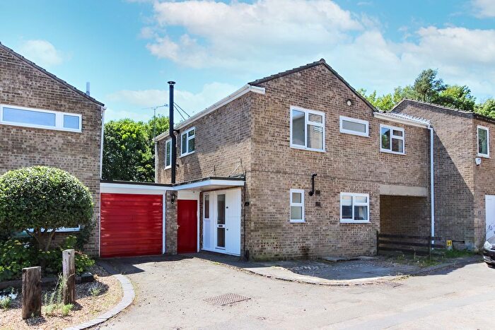 4 Bedroom Link Detached House To Rent In Torksey Close, Corby, NN18