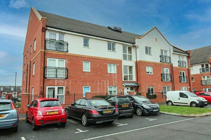 1 Bedroom Flat To Rent In Brook Mead, Basildon, SS15