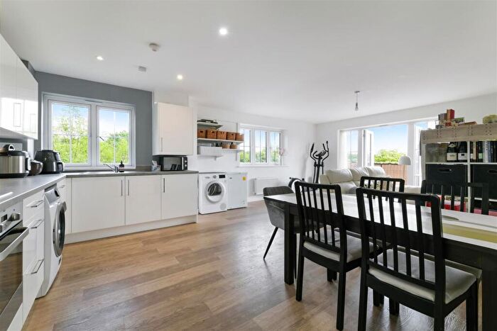 2 Bedroom Apartment For Sale In Station Road North, Merstham, RH1