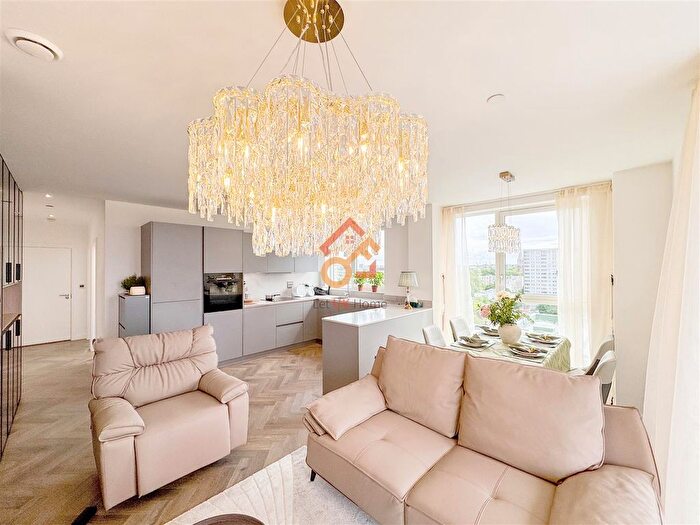 2 Bedroom Flat To Rent In Orwell House, Mile Walk, London, NW6
