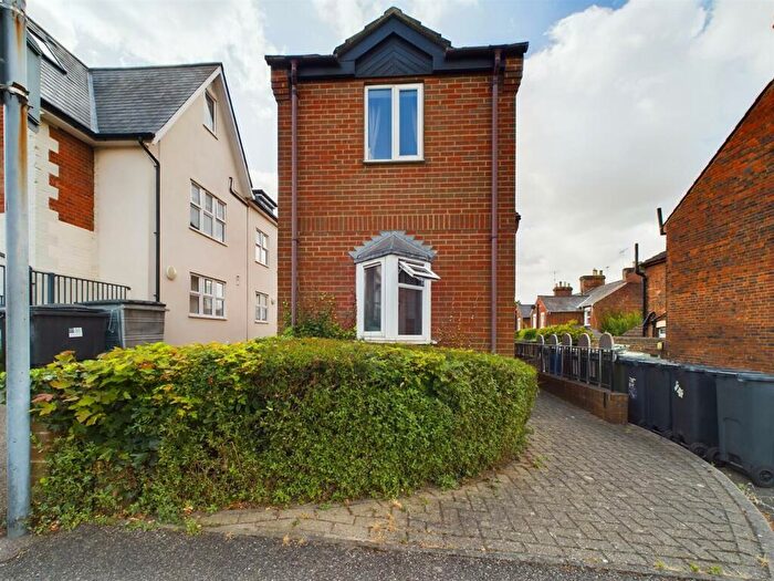 1 Bedroom Maisonette To Rent In Nightingale Road, Hitchin, Herts, SG5