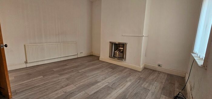 1 Bedroom Terraced House To Rent In Norfolk Street, Salford, M6