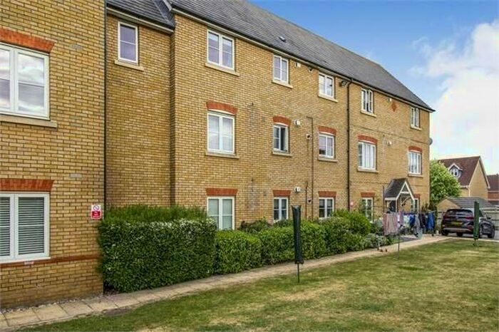 2 Bedroom Flat To Rent In San Marcos Drive, Chafford Hundred, Grays RM16