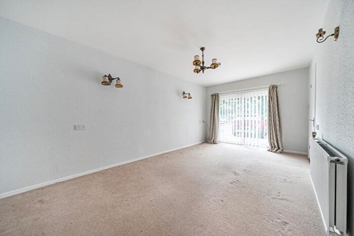 2 Bedroom Retirement Property For Sale In Ashby Road, Hinckley, LE10