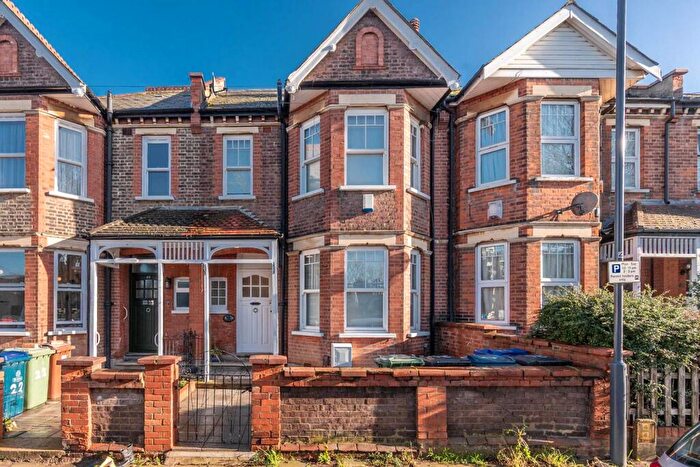 6 Bedroom Terraced House For Sale In South Hill Avenue, Harrow, HA2