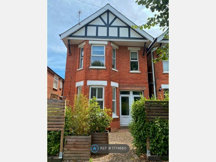 2 Bedroom Flat To Rent In Bournemouth, Bournemouth, BH6