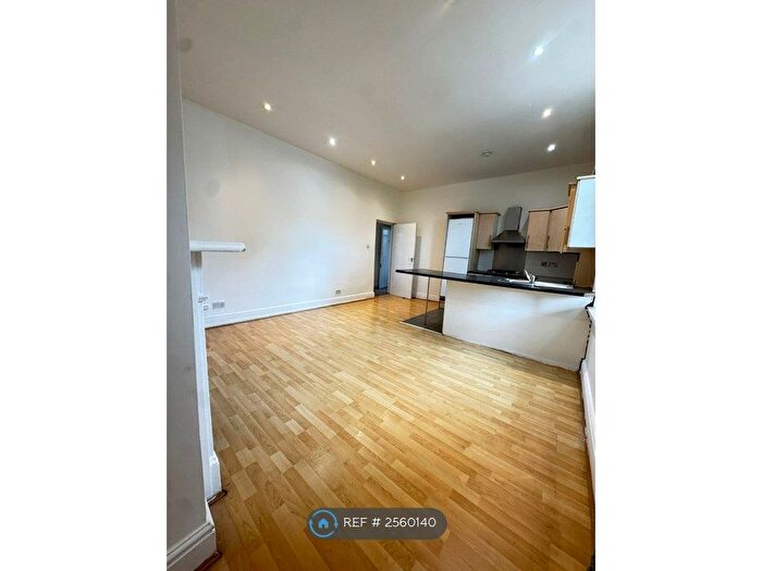 3 Bedroom Flat To Rent In Ribblesdale Road, London, N8