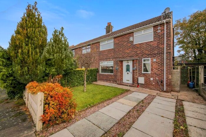 3 Bedroom Property For Sale In St. James Crescent, Bickershaw, Wigan, WN2