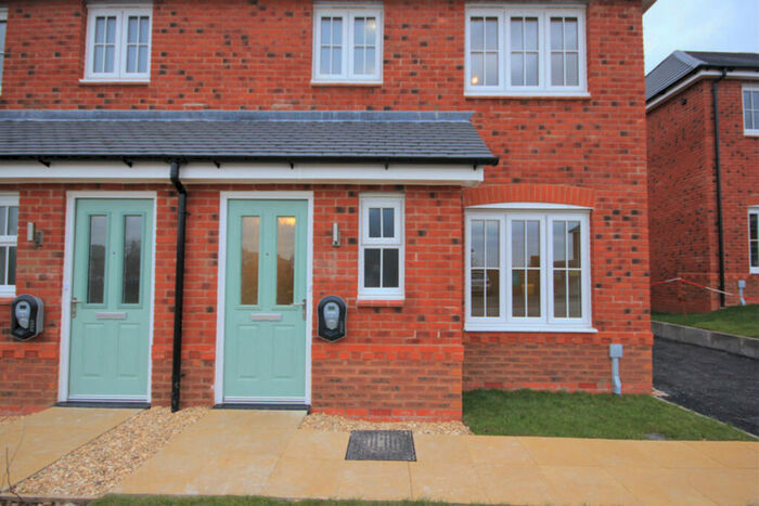 3 Bedroom Semi-Detached House To Rent In Ennerdale, Preston, PR4