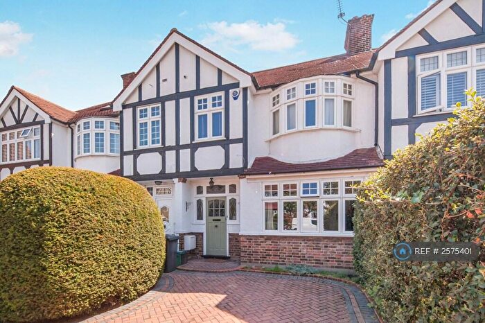 3 Bedroom Terraced House To Rent In Priory Close, Beckenham, BR3