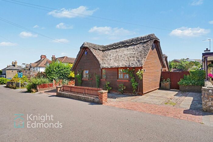 2 Bedroom Detached House For Sale In Church Street, Boughton Monchelsea, ME17