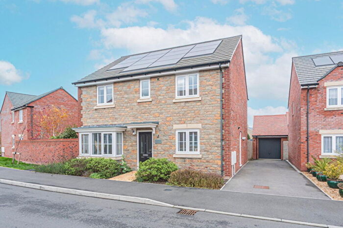 4 Bedroom Detached House For Sale In Gulwell Drive, Wickwar, GL12