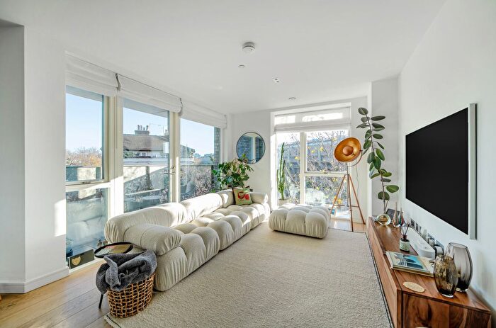 2 Bedroom Property To Rent In Belsize Road, West Hampstead, London, NW6