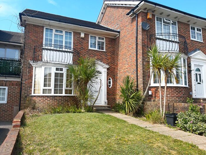 3 Bedroom House To Rent In Dyke Road, BN3