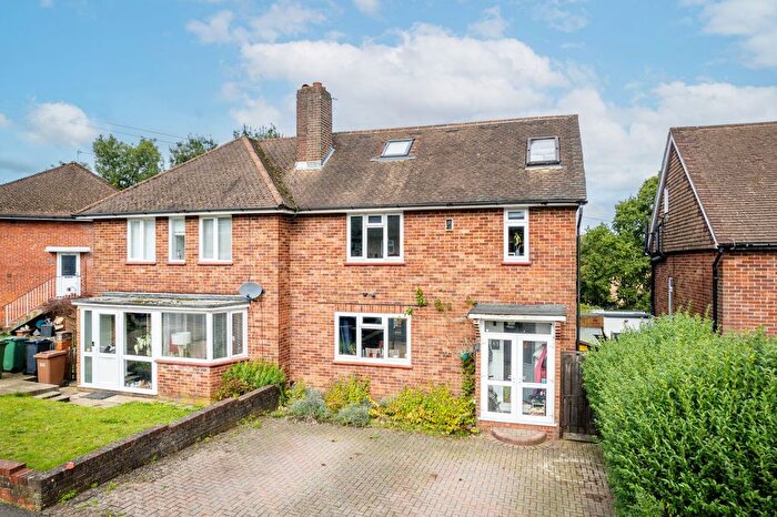 4 Bedroom Property To Rent In Maple Way, Coulsdon, CR5