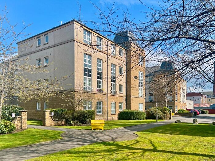 4 Bedroom Flat To Rent In Blandfield, Broughton, Edinburgh, EH7