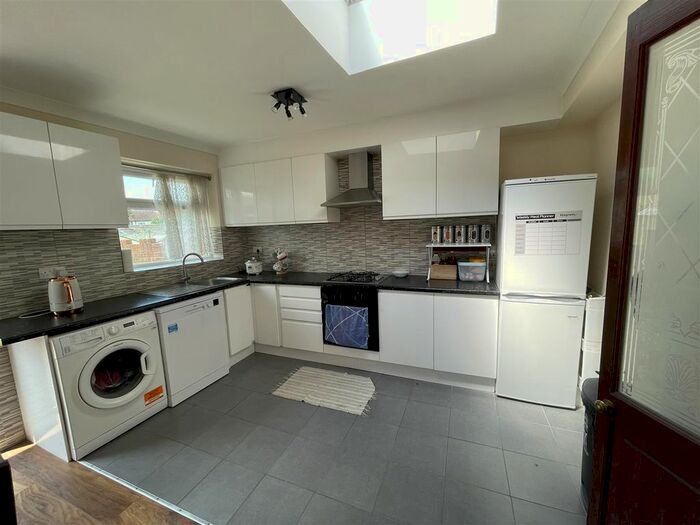 3 Bedroom Terraced House To Rent In Waye Avenue, Hounslow, TW5