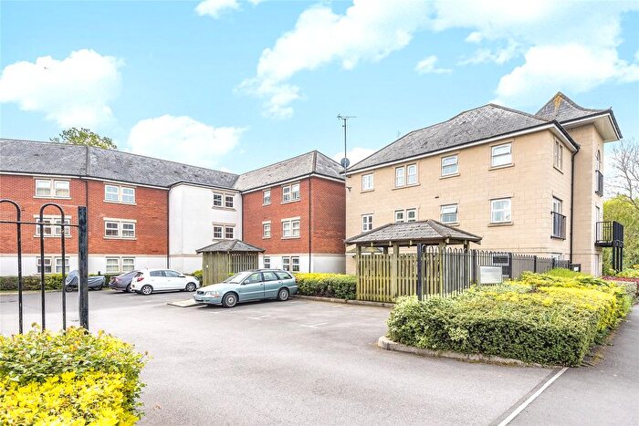 2 Bedroom Flat To Rent In Rossby, Shinfield, Berkshire, RG2