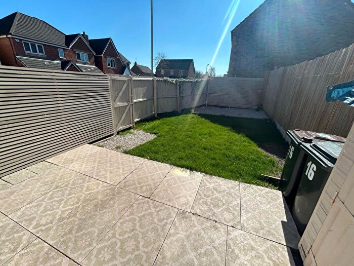 3 Bedroom End Of Terrace House For Sale In Hatters Court, Bedworth, Warwickshire, CV12