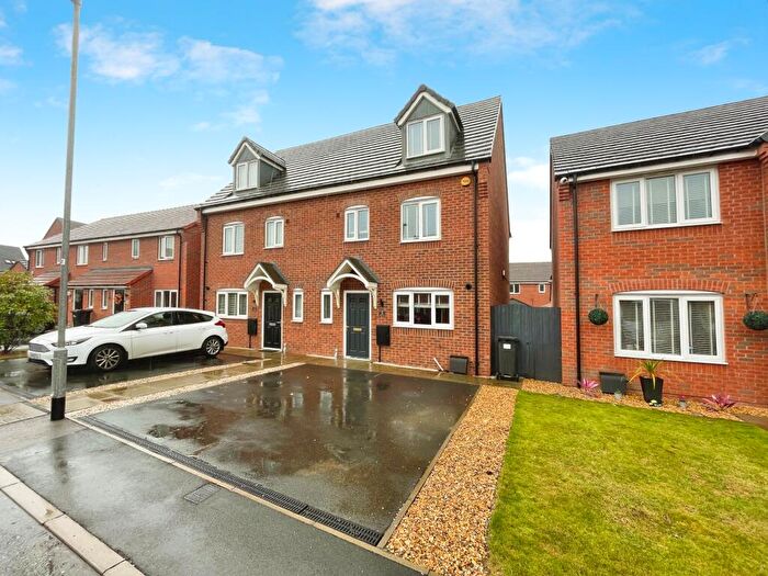 4 Bedroom Semi-Detached House For Sale In Malin Close, Stretton, Burton-on-Trent, DE14