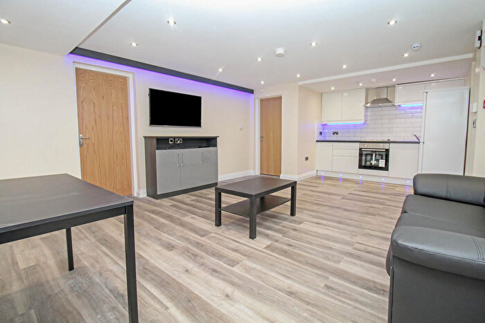 2 Bedroom House To Rent In Ashwood Terrace, Leeds, LS6