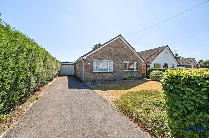 3 Bedroom Bungalow For Sale In Restrop View, Purton, Wiltshire, SN5