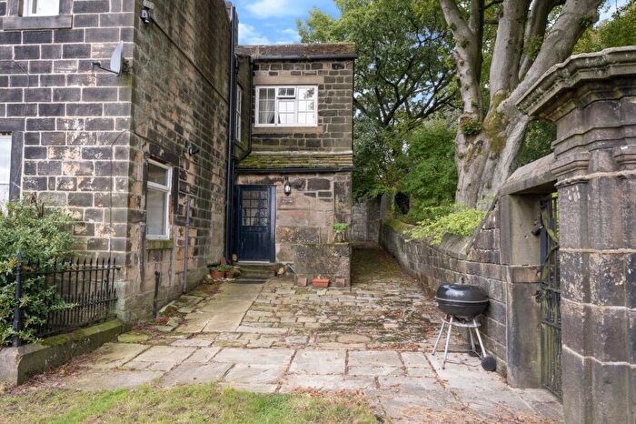 1 Bedroom Cottage To Rent In Watty Lane, Todmorden, West Yorkshire, OL14