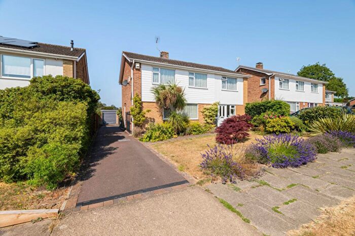 4 Bedroom Detached House For Sale In Christmas Lane, Oulton Broad, NR32