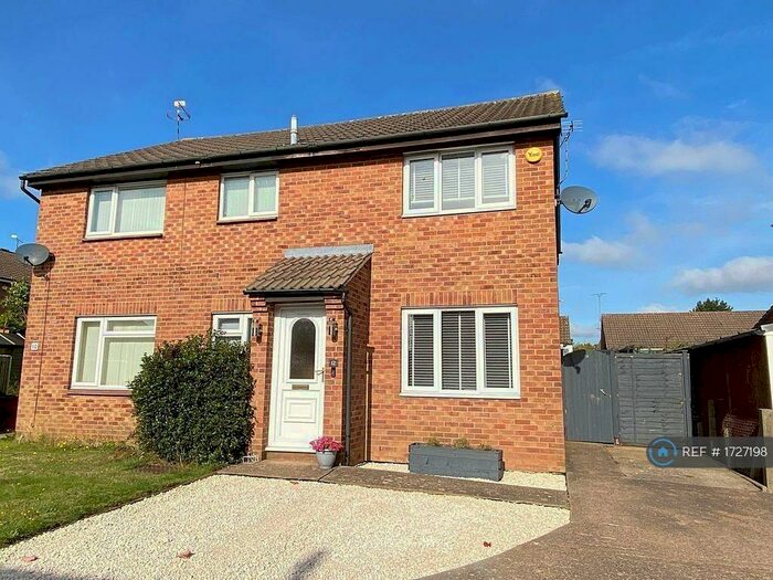 2 Bedroom Semi-Detached House To Rent In Framlingham Grove, Kenilworth, CV8