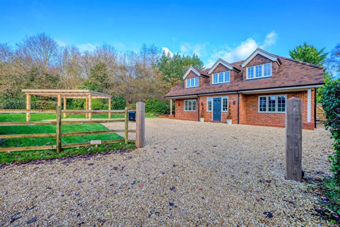 4 Bedroom Detached House For Sale In The Hamlet, Gallowstree Common, RG4