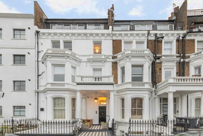 1 Bedroom Flat To Rent In Sinclair Gardens, London, W14