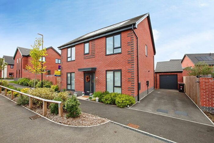 4 Bedroom Detached House For Sale In Robin Avenue, South Normanton, Alfreton, Derbyshire, DE55