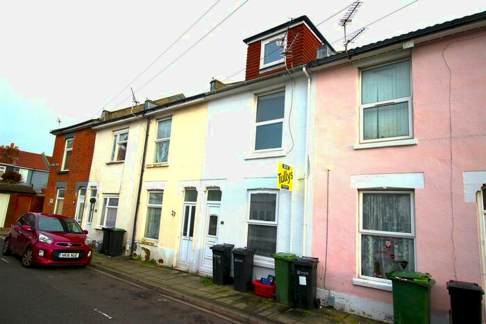 3 Bedroom Property To Rent In Ethel Road, Fratton, Portsmouth, Hants, PO1