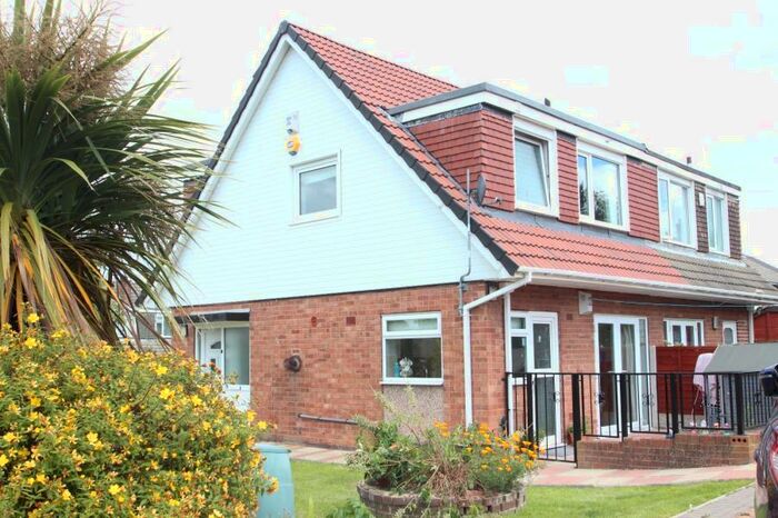 3 Bedroom Semi-Detached House To Rent In Primley Park Drive, Allwoodley, Leeds, West Yorkshire, LS17