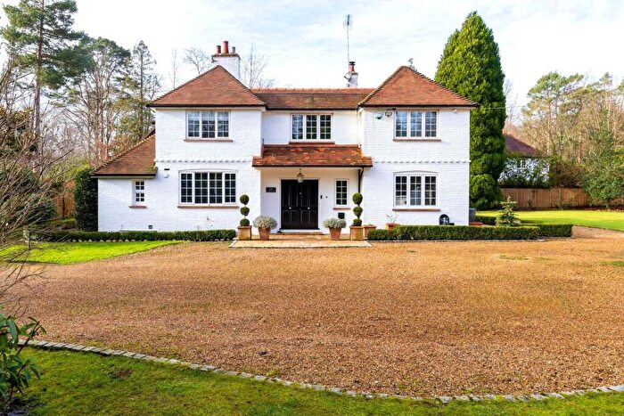 4 Bedroom Detached House To Rent In Seven Hills Road, Cobham, KT11