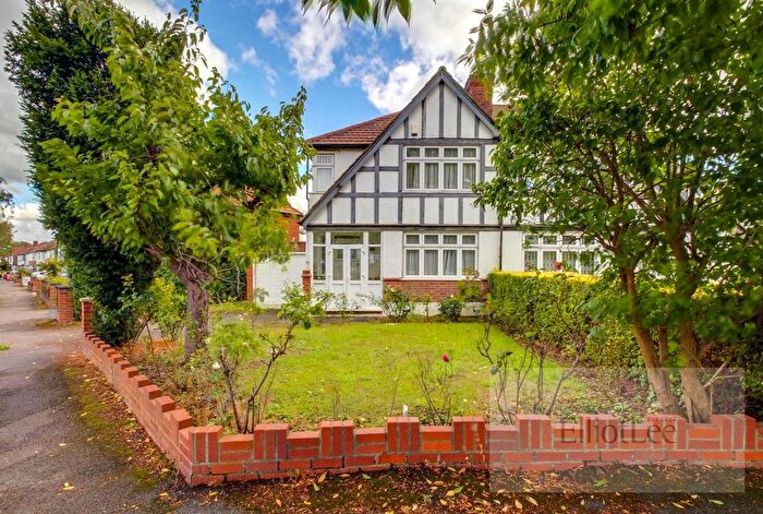 3 Bedroom Semi-Detached House For Sale In Carlton Avenue West, Wembley, HA0