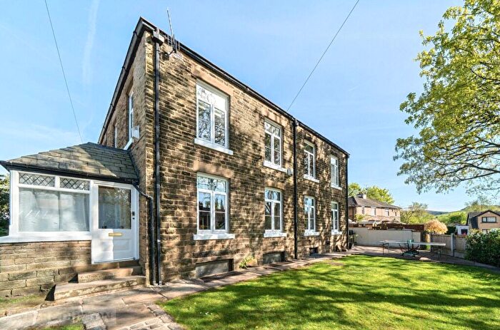 4 Bedroom Semi-Detached House For Sale In Sheffield Road, Glossop, Derbyshire, SK13