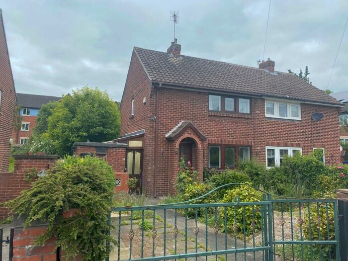 2 Bedroom Semi-Detached House To Rent In Croft Ave, Royston, S71
