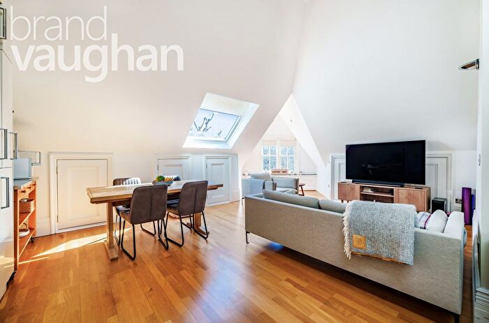 2 Bedroom Flat To Rent In Wilbury Avenue, Hove, East Sussex, BN3