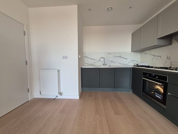 2 Bedroom Flat To Rent In Hayes Village, Excelsa Court, UB3