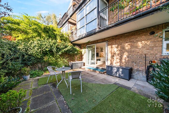 2 Bedroom Flat To Rent In Paveley Drive, London, SW11